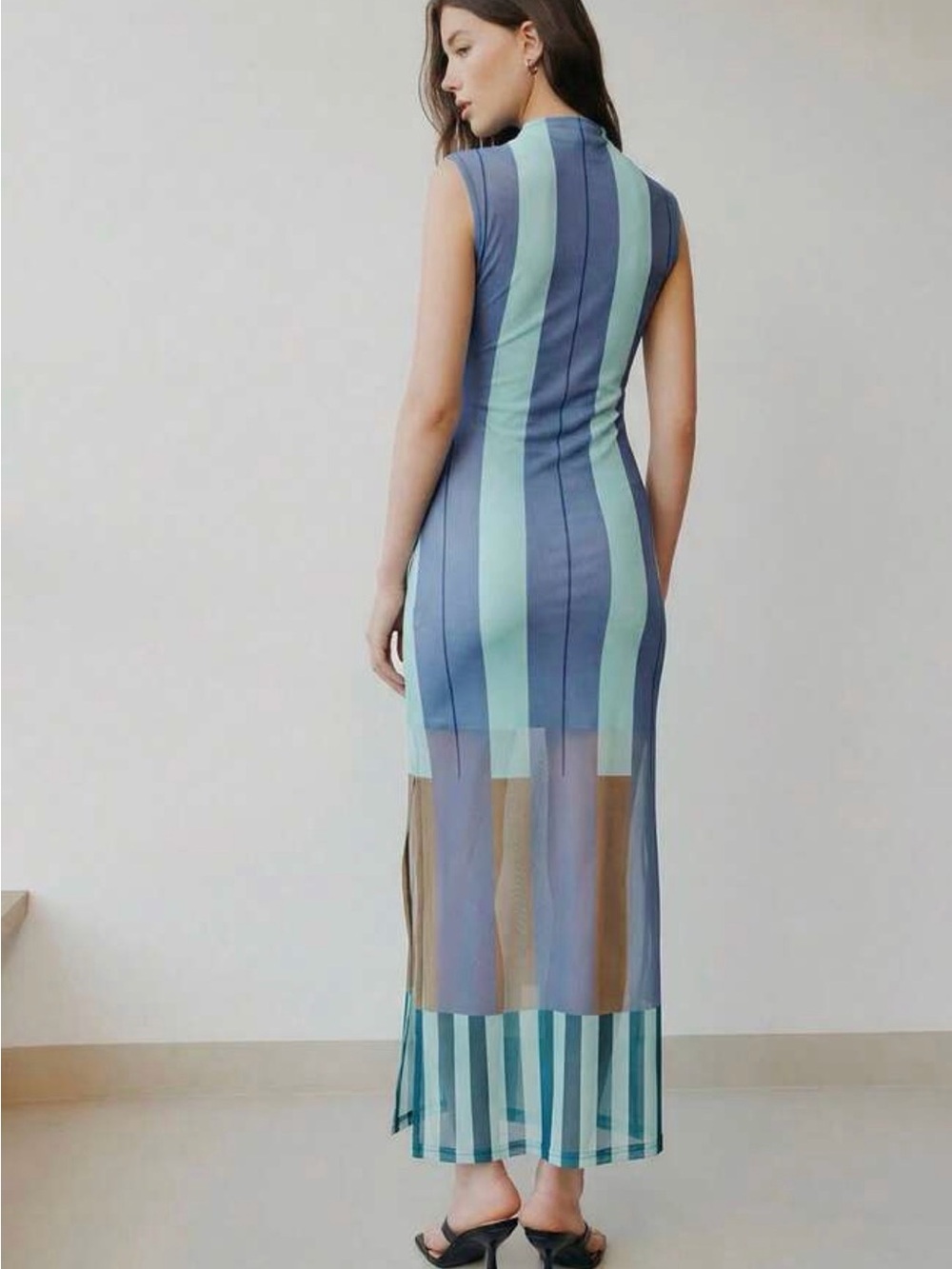 Dress - Picture 2 of 4